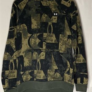 Under Armour Men’s Olive & Black Camo Crewneck Sweatshirt